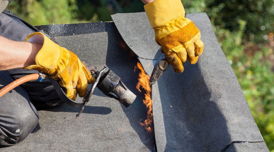 Professional flood damage restoration services in Hollywood, AL